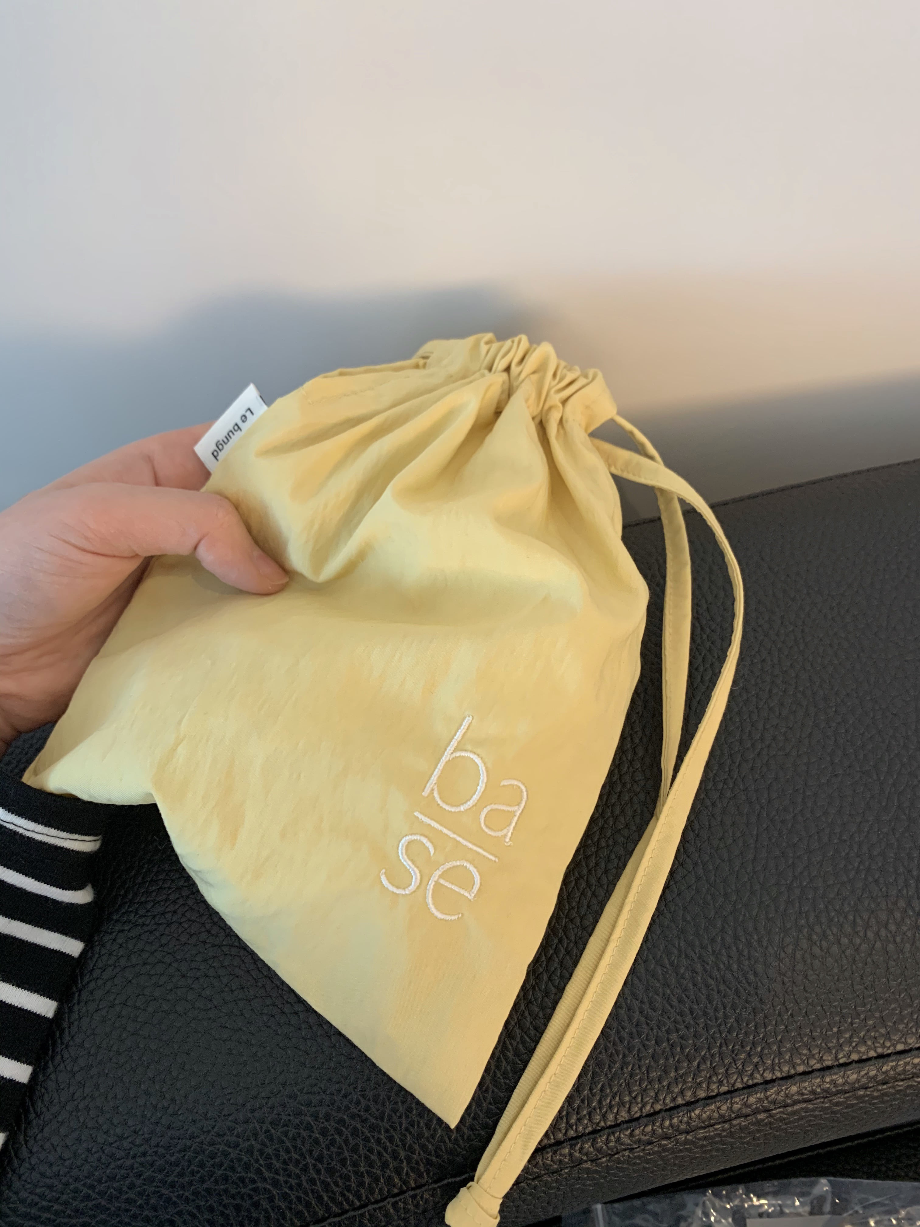 base pouch (yellow)